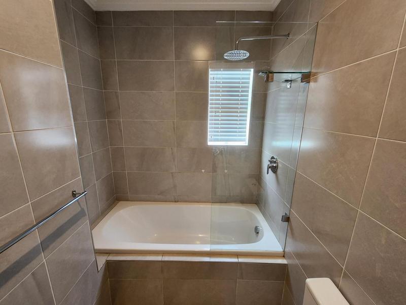 To Let 3 Bedroom Property for Rent in Lynnwood Glen Gauteng