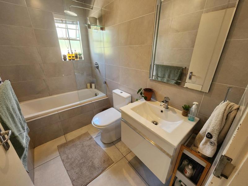 To Let 3 Bedroom Property for Rent in Lynnwood Glen Gauteng