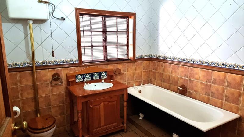 4 Bedroom Property for Sale in Lisdogan Park Gauteng