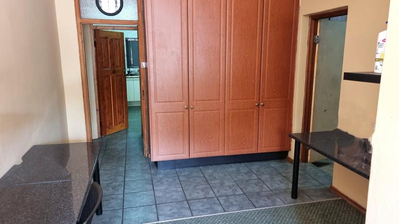 4 Bedroom Property for Sale in Lisdogan Park Gauteng