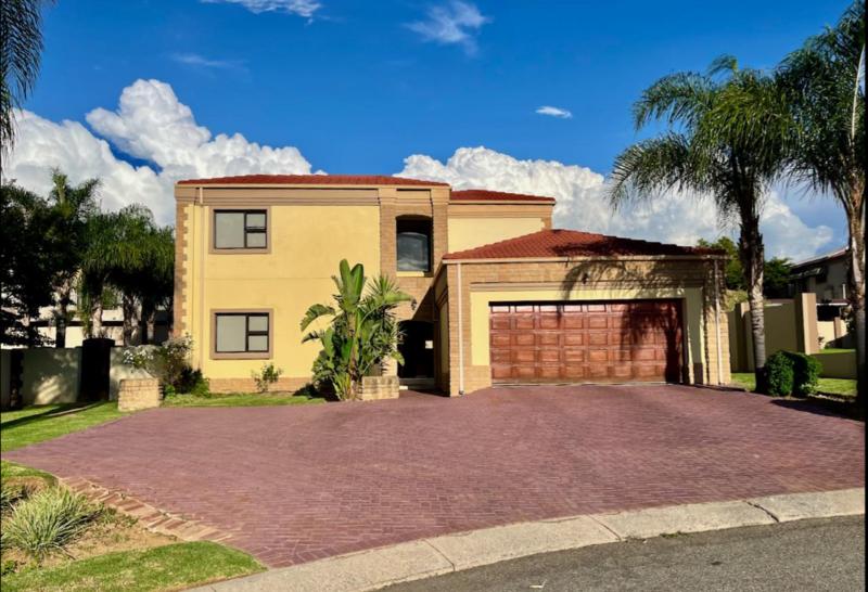 4 Bedroom Property for Sale in Blue Valley Golf Estate Gauteng