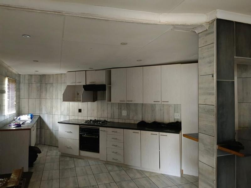 To Let 3 Bedroom Property for Rent in Randpoort Gauteng