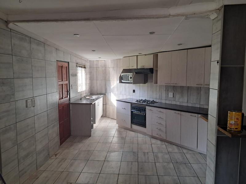 To Let 3 Bedroom Property for Rent in Randpoort Gauteng