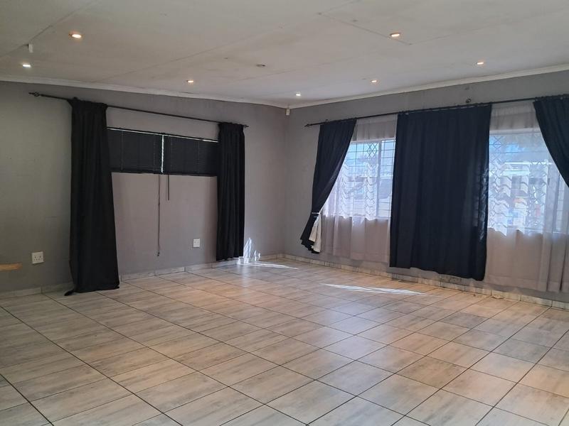 To Let 3 Bedroom Property for Rent in Randpoort Gauteng