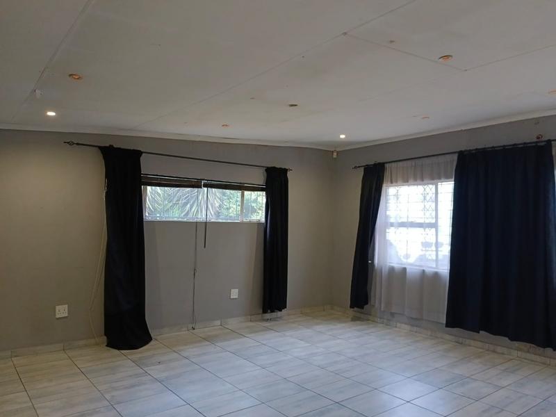 To Let 3 Bedroom Property for Rent in Randpoort Gauteng