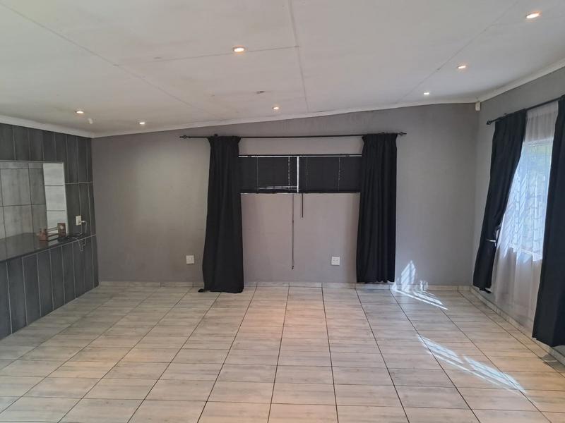 To Let 3 Bedroom Property for Rent in Randpoort Gauteng