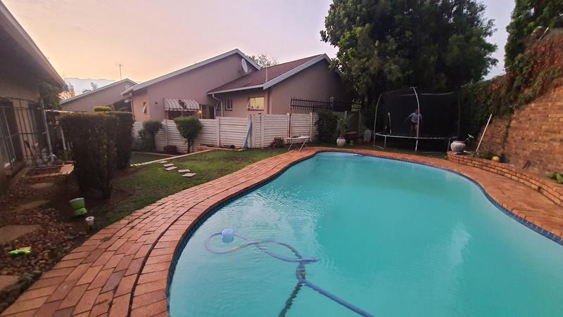To Let 3 Bedroom Property for Rent in Garsfontein Gauteng