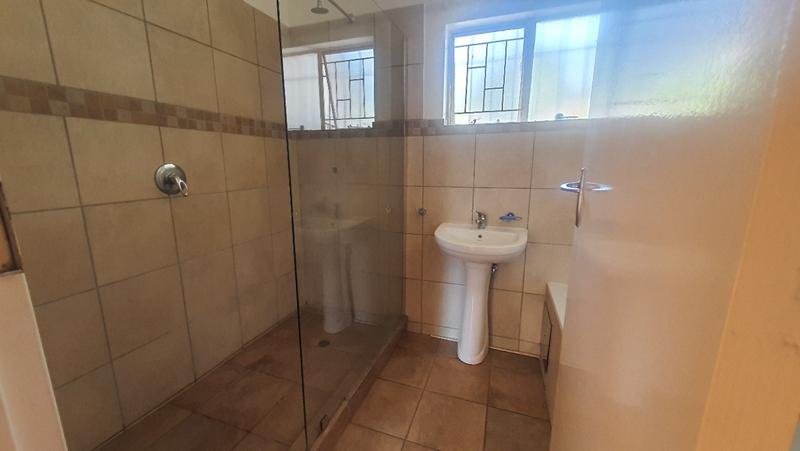 To Let 3 Bedroom Property for Rent in Garsfontein Gauteng