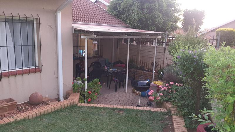 To Let 3 Bedroom Property for Rent in Garsfontein Gauteng