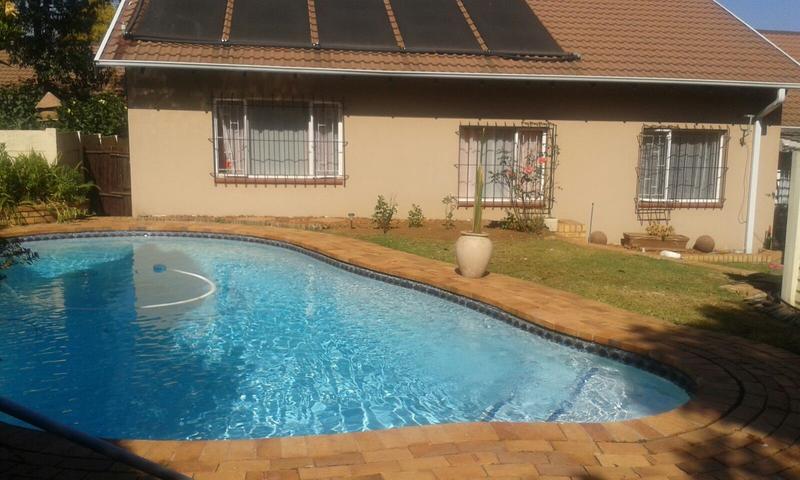 To Let 3 Bedroom Property for Rent in Garsfontein Gauteng