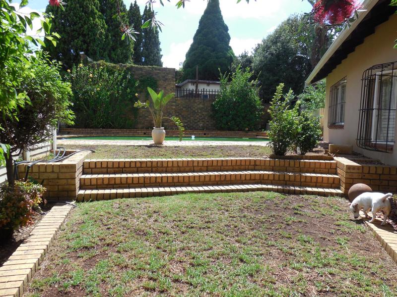 To Let 3 Bedroom Property for Rent in Garsfontein Gauteng