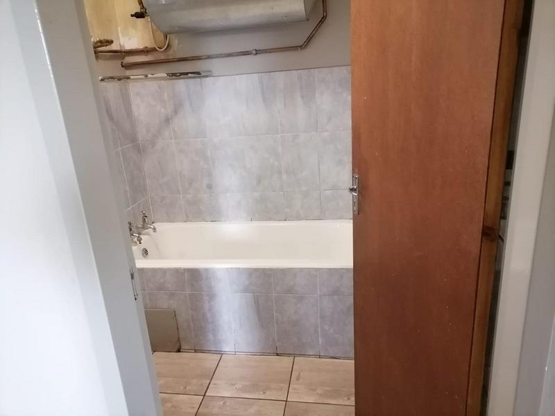 1 Bedroom Property for Sale in Pretoria Gardens Gauteng