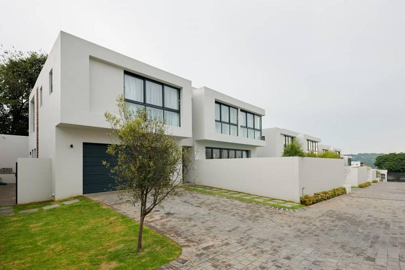 To Let 4 Bedroom Property for Rent in Morningside Gauteng