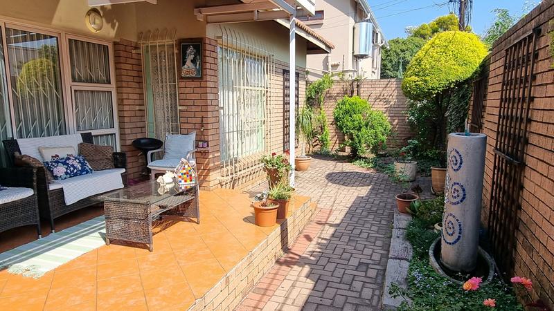 3 Bedroom Property for Sale in Lisdogan Park Gauteng