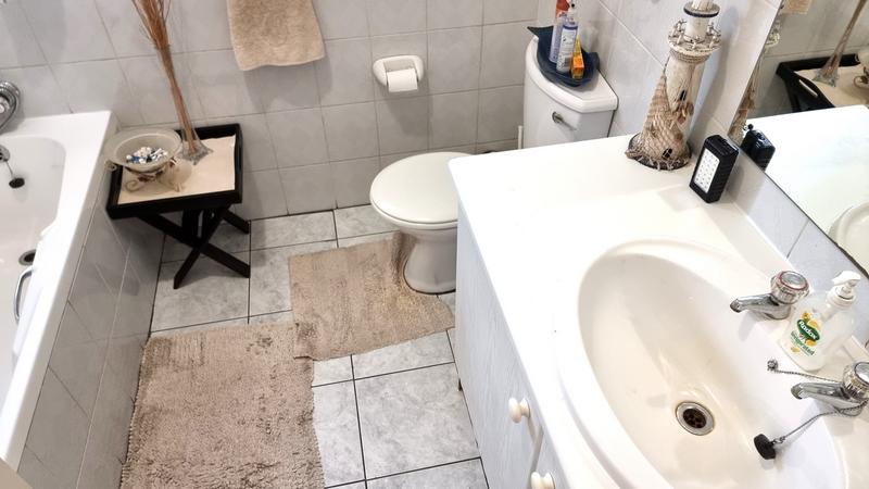 3 Bedroom Property for Sale in Lisdogan Park Gauteng