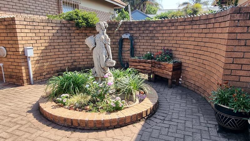 3 Bedroom Property for Sale in Lisdogan Park Gauteng