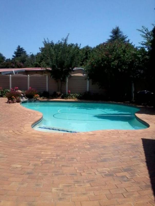 To Let 2 Bedroom Property for Rent in Lodeyko Gauteng