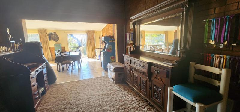 5 Bedroom Property for Sale in Ooster A H Gauteng