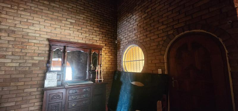 5 Bedroom Property for Sale in Ooster A H Gauteng