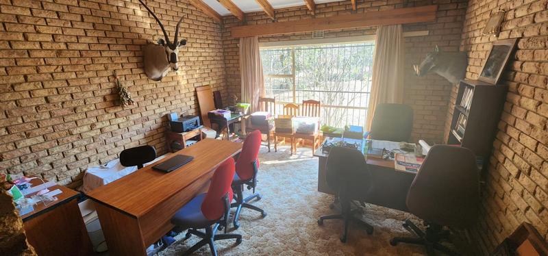 5 Bedroom Property for Sale in Ooster A H Gauteng