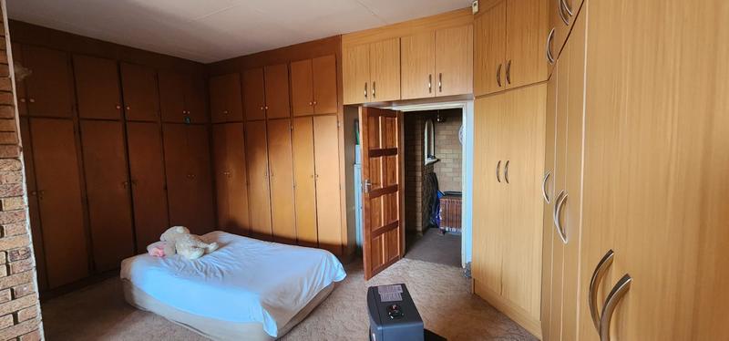 5 Bedroom Property for Sale in Ooster A H Gauteng