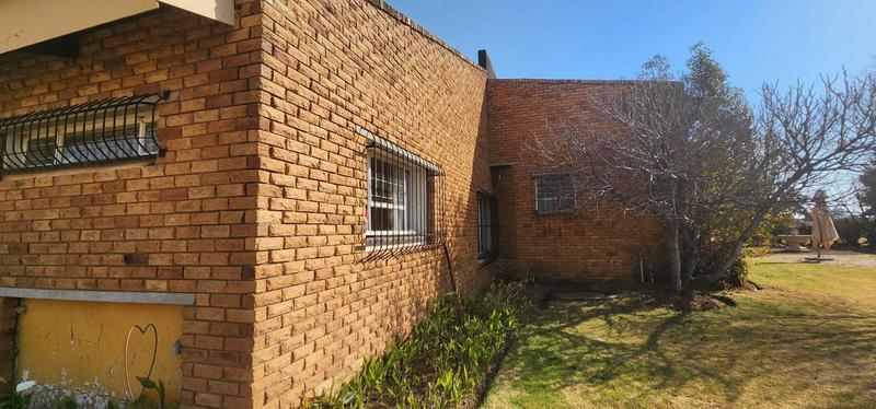 5 Bedroom Property for Sale in Ooster A H Gauteng
