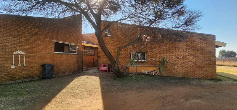 5 Bedroom Property for Sale in Ooster A H Gauteng