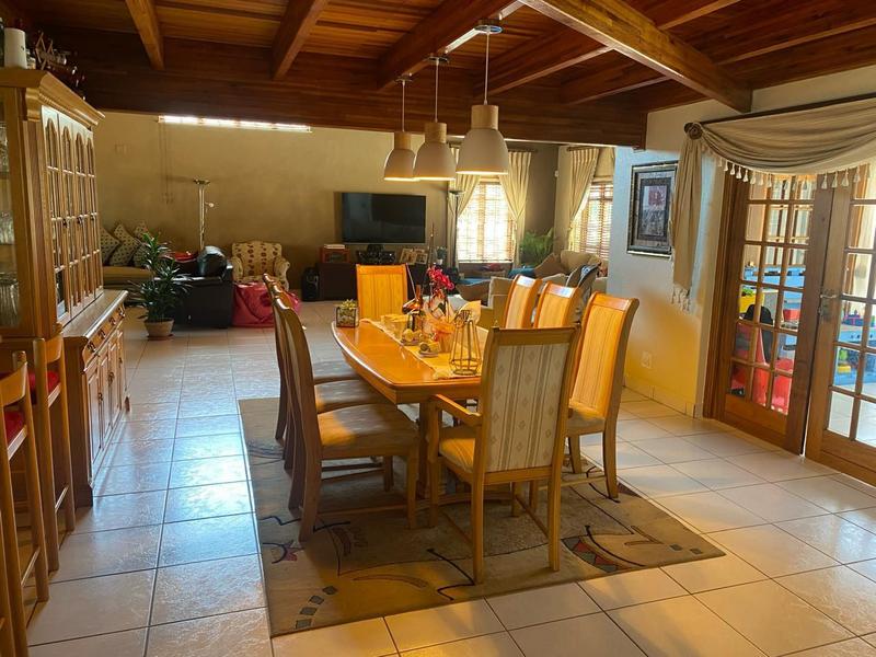 4 Bedroom Property for Sale in Oakdene Gauteng