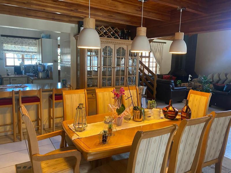 4 Bedroom Property for Sale in Oakdene Gauteng