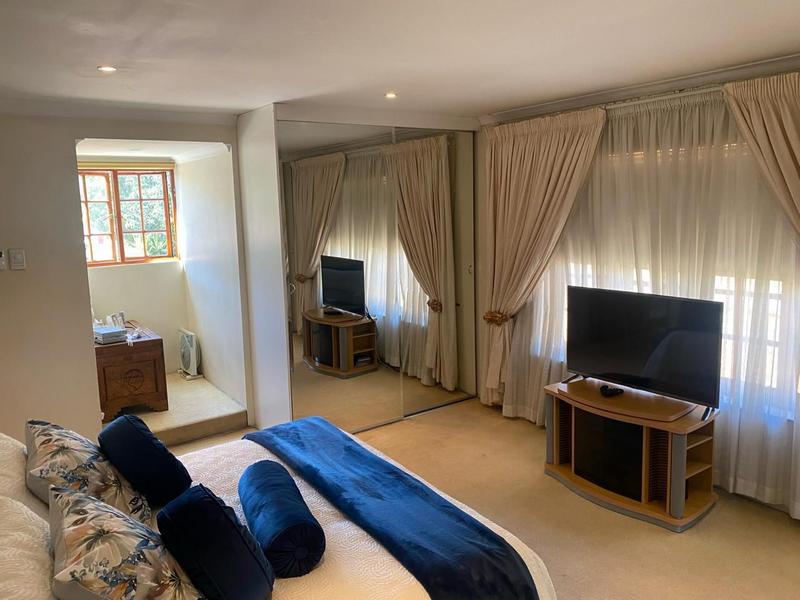 4 Bedroom Property for Sale in Oakdene Gauteng