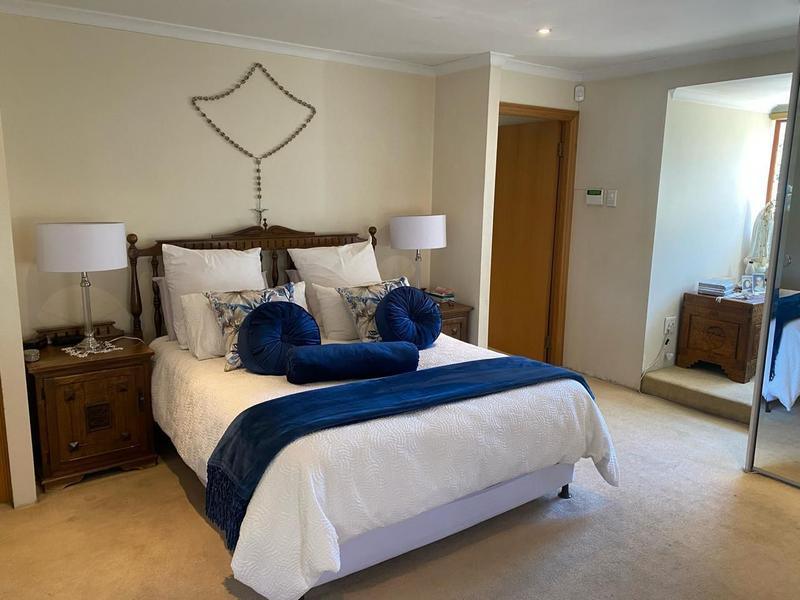 4 Bedroom Property for Sale in Oakdene Gauteng