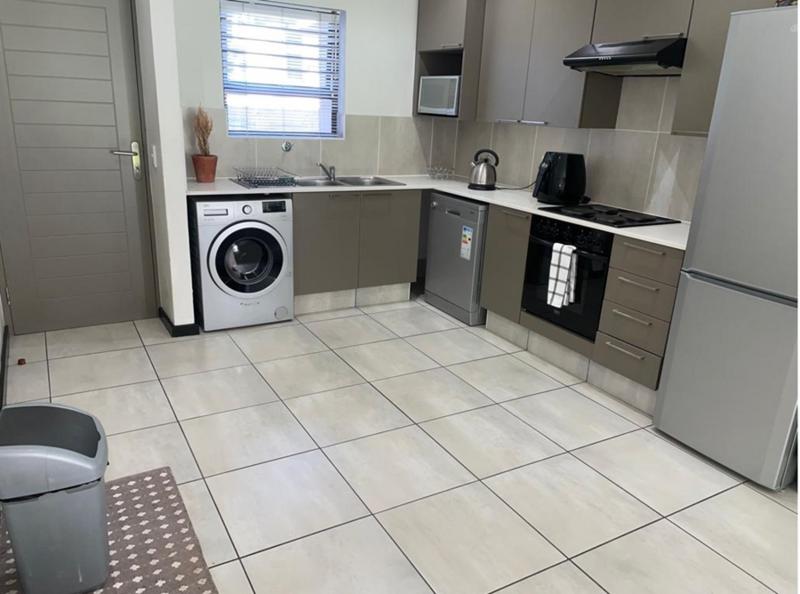 To Let 2 Bedroom Property for Rent in Lonehill Gauteng