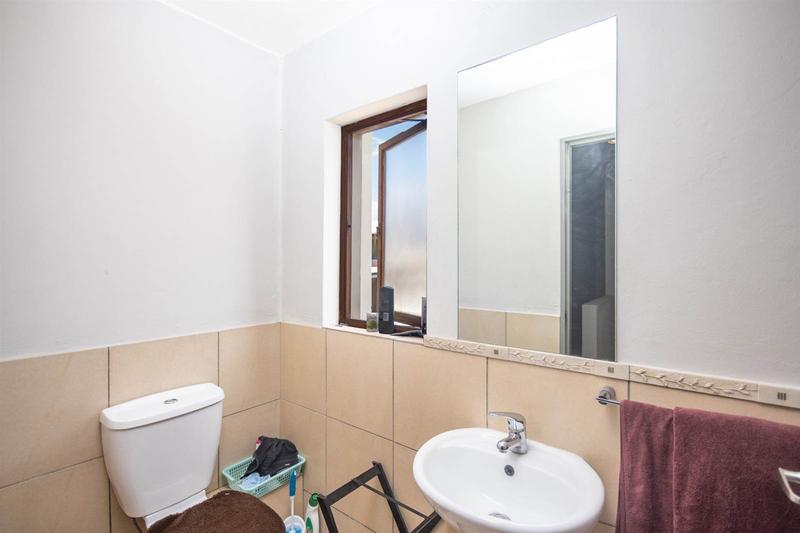 2 Bedroom Property for Sale in Vorna Valley Gauteng