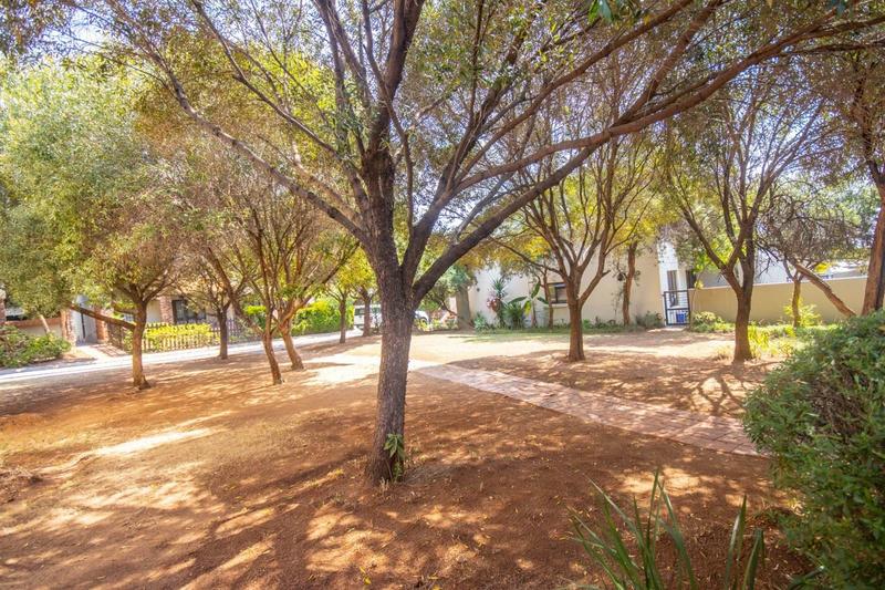 2 Bedroom Property for Sale in Vorna Valley Gauteng