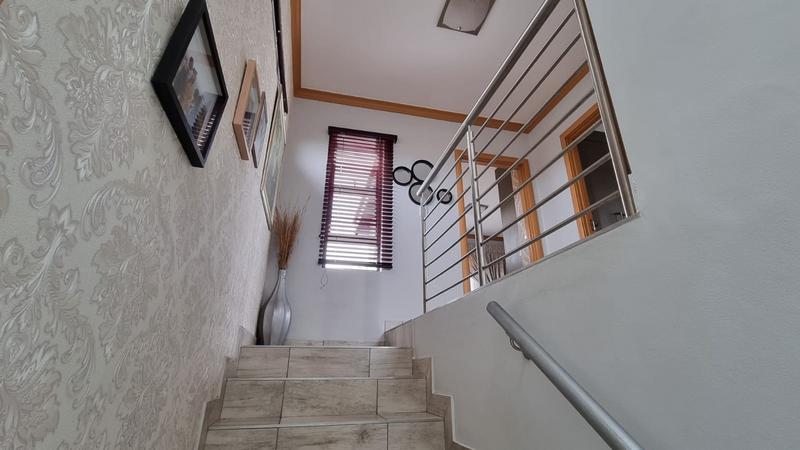 3 Bedroom Property for Sale in Thatchfield Gauteng
