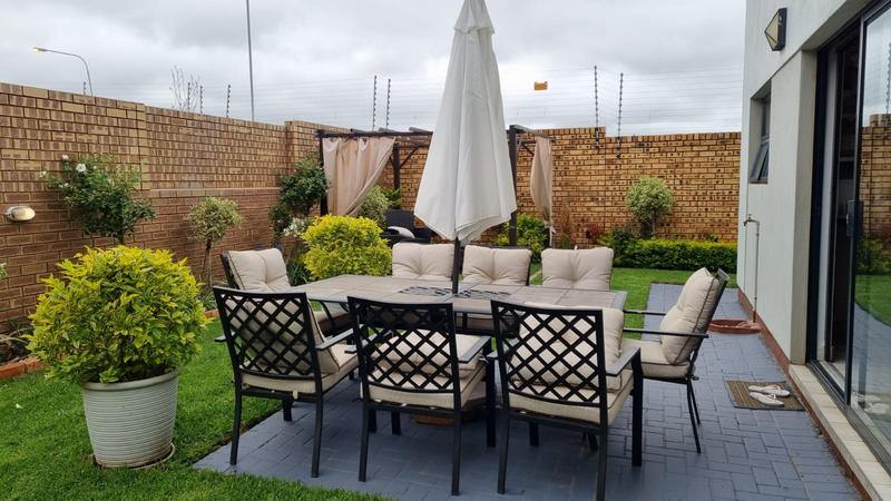 3 Bedroom Property for Sale in Thatchfield Gauteng