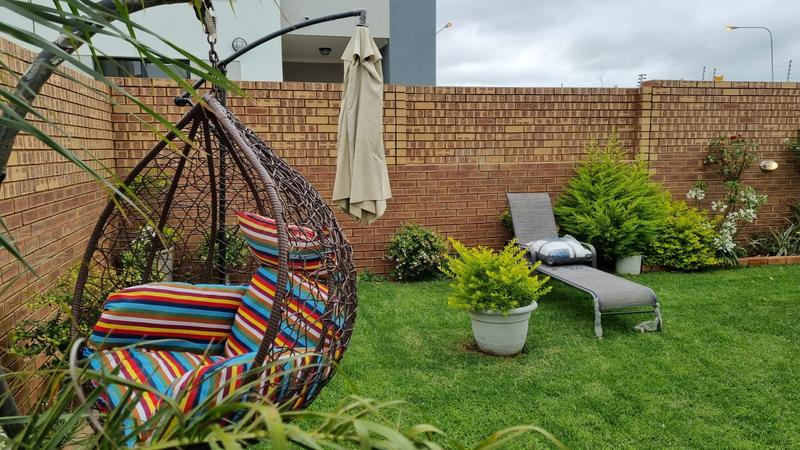 3 Bedroom Property for Sale in Thatchfield Gauteng