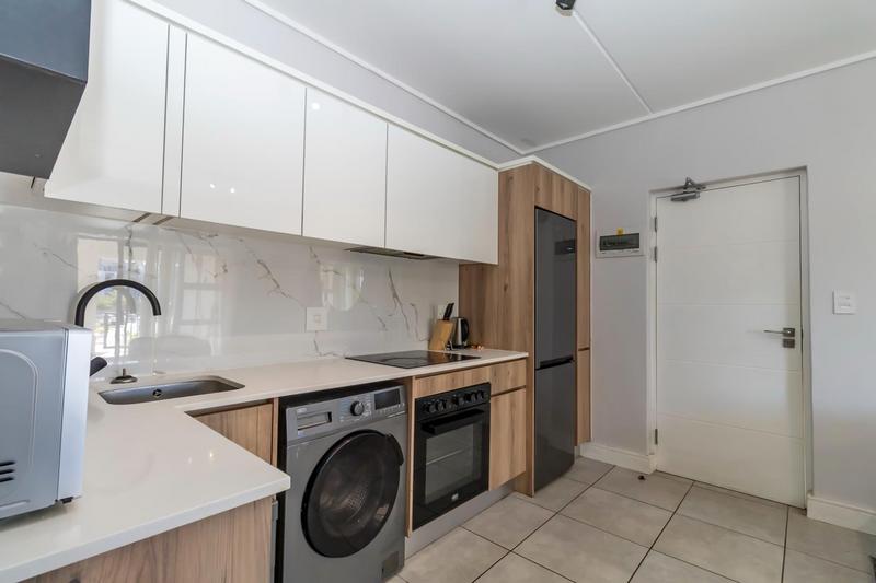 1 Bedroom Property for Sale in Waterfall Gauteng