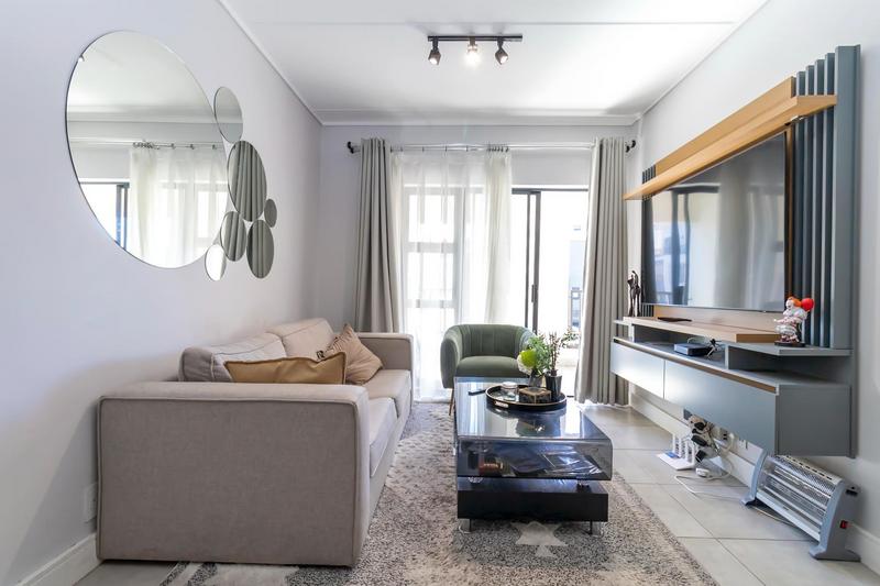 1 Bedroom Property for Sale in Waterfall Gauteng