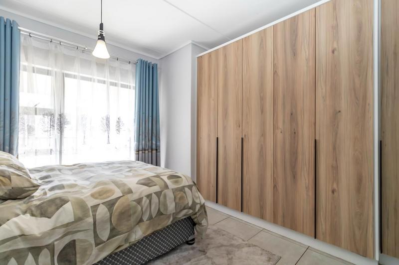 1 Bedroom Property for Sale in Waterfall Gauteng