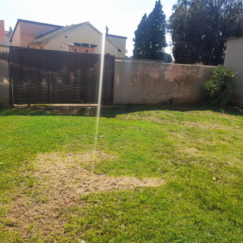 2 Bedroom Property for Sale in Vosloorus Gauteng