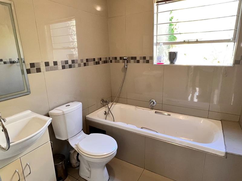 To Let 3 Bedroom Property for Rent in Morningside Gauteng