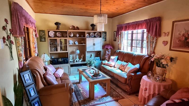 3 Bedroom Property for Sale in Lisdogan Park Gauteng