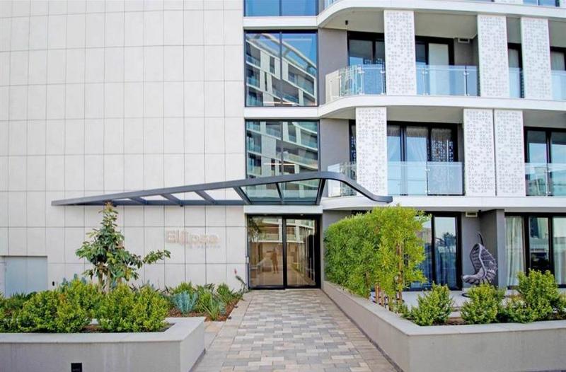 To Let 2 Bedroom Property for Rent in Waterfall Gauteng