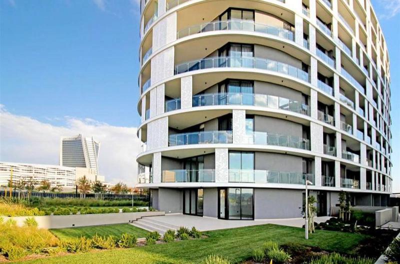 To Let 2 Bedroom Property for Rent in Waterfall Gauteng