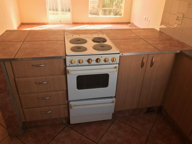 To Let 2 Bedroom Property for Rent in La Montagne Gauteng