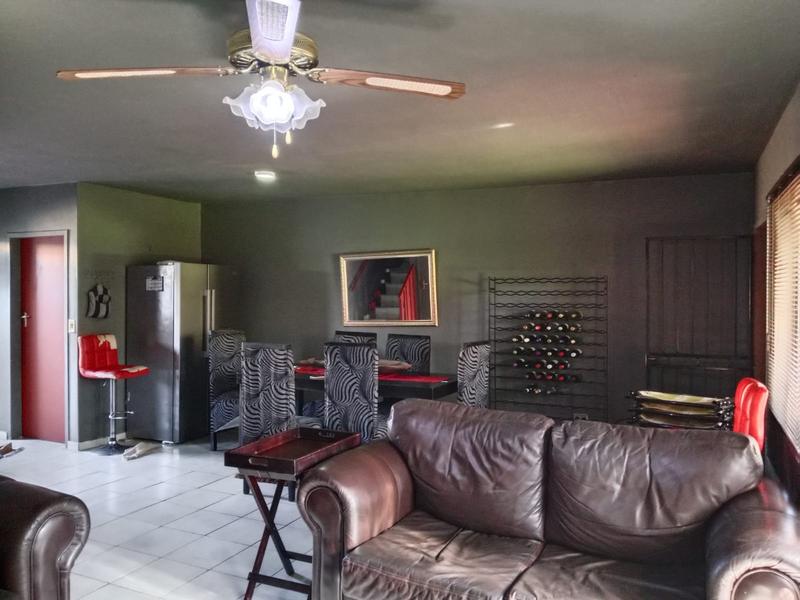 3 Bedroom Property for Sale in Mountain View Gauteng