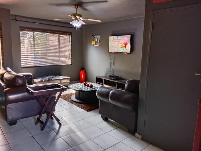 3 Bedroom Property for Sale in Mountain View Gauteng