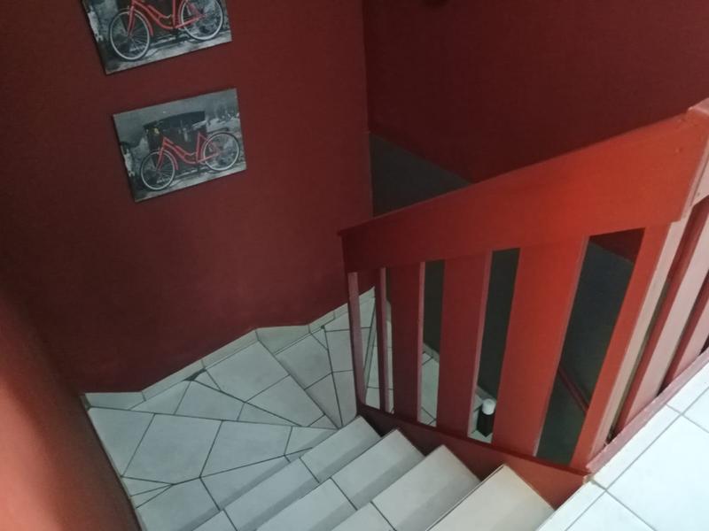 3 Bedroom Property for Sale in Mountain View Gauteng