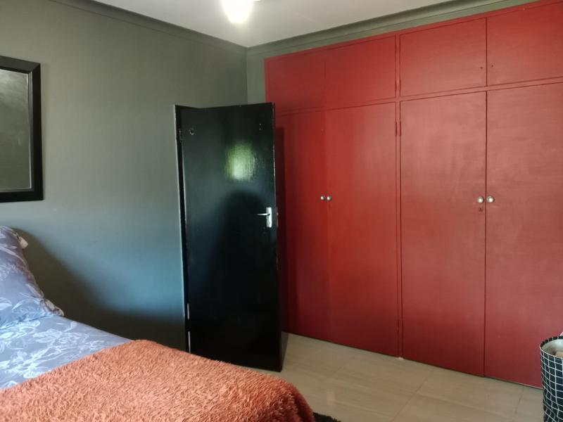 3 Bedroom Property for Sale in Mountain View Gauteng